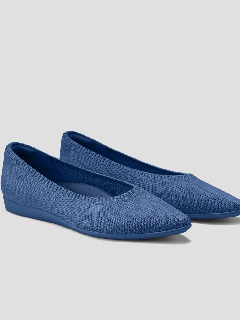 Vivaia Size 38.5 Aria Walker - Lightweight Pointed Ballet Flats in Blue
